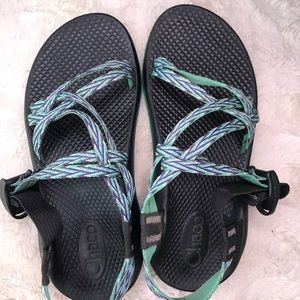 WOMANS CHACOS